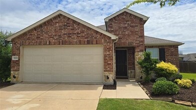 1802 Aslynn Cir in Aubrey, TX - Building Photo - Building Photo