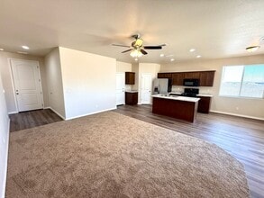 3572 Charleston Loop in Kingman, AZ - Building Photo - Building Photo