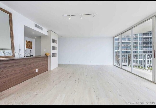 property at 7601 E Treasure Dr