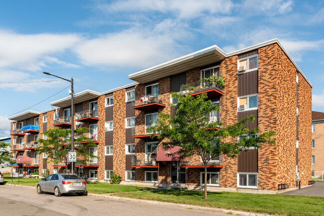 210 Blouin Rue in Québec, QC - Building Photo - Primary Photo