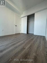 8 Interchange Wy in Vaughan, ON - Building Photo - Building Photo