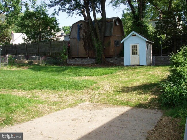 property at 3010 Ferndale St