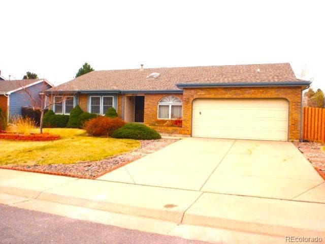 property at 15000 E Bellewood Dr