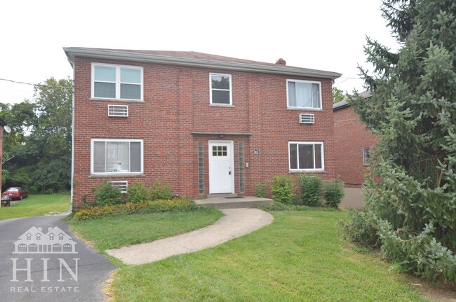 3931 E Gatewood Ln, Unit 1 in Cincinnati, OH - Building Photo - Building Photo
