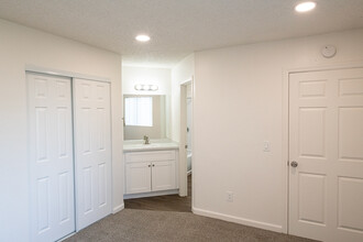 Orange Glen Apartments in Chula Vista, CA - Building Photo - Building Photo