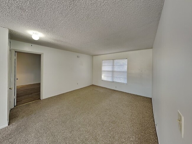 1717 Michigan Ave in Kissimmee, FL - Building Photo - Building Photo