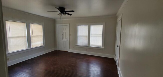 114 Canton St photo'