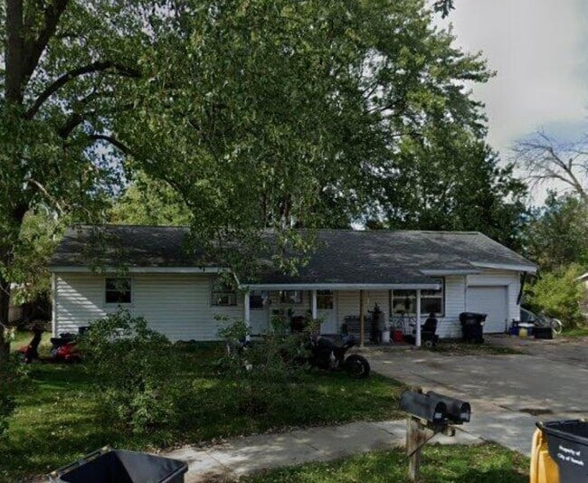 property at 908 Maple Grove St