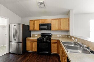 1811 Adobe Stone Dr in Humble, TX - Building Photo - Building Photo