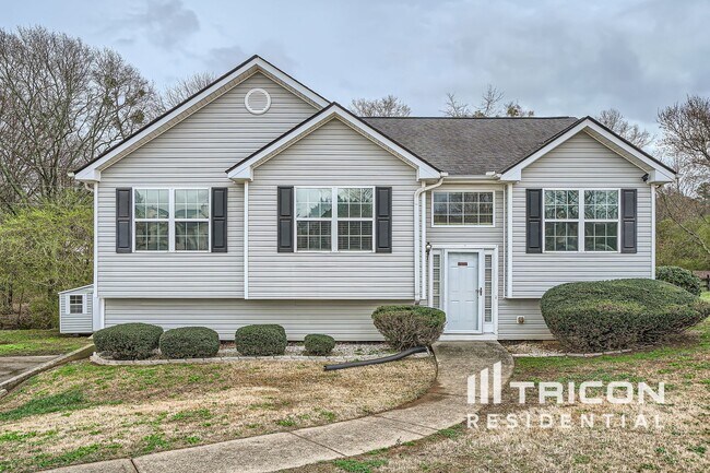 195 Shenandoah Dr in Winder, GA - Foto de edificio - Building Photo