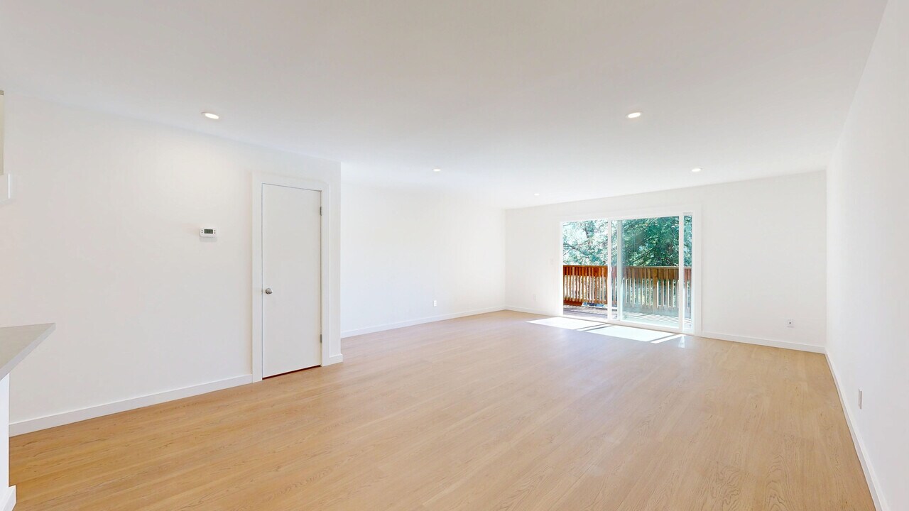 50 Corte Real in Larkspur, CA - Building Photo