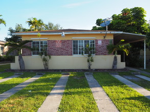 751 SW 10th St in Miami, FL - Building Photo - Other