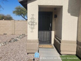 8642 W Echo Ln in Peoria, AZ - Building Photo