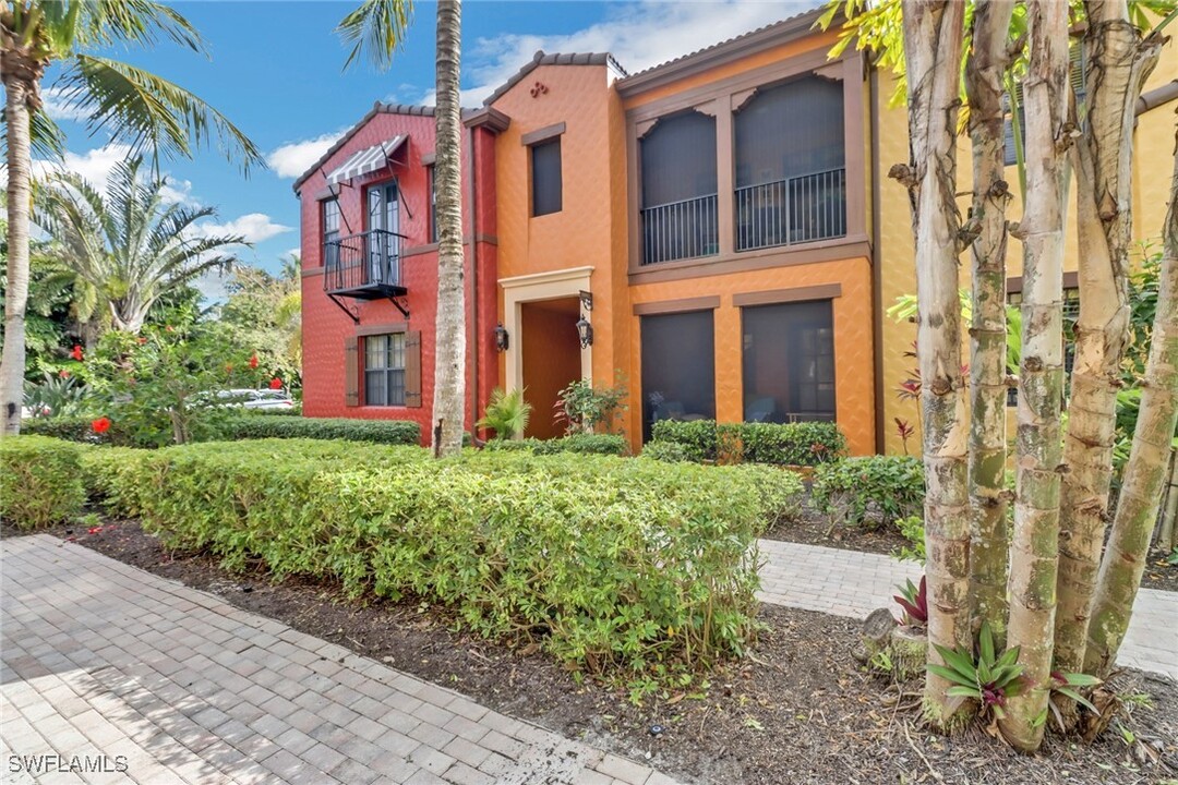 9163 Delano St in Naples, FL - Building Photo