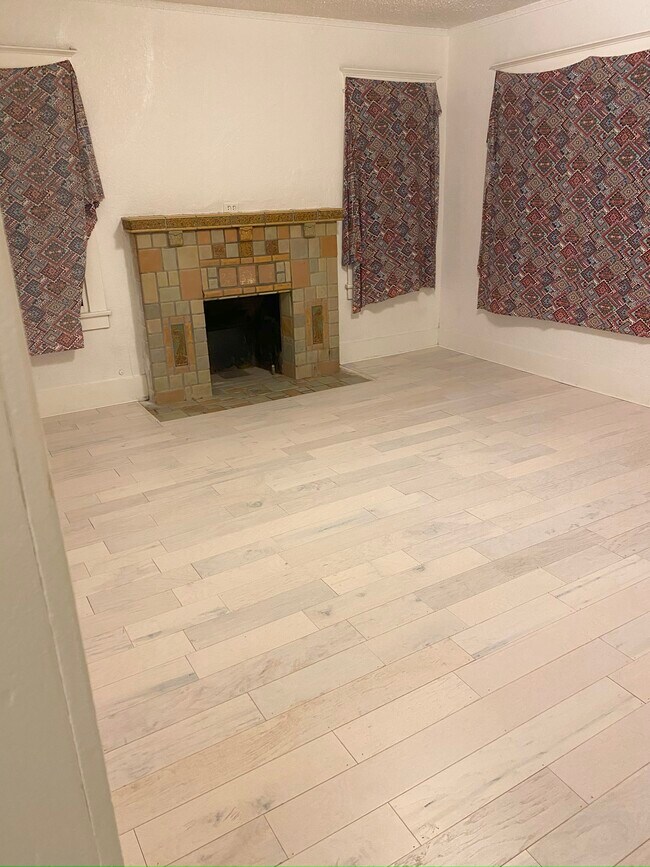 4701 7th Ave in Los Angeles, CA - Building Photo - Building Photo