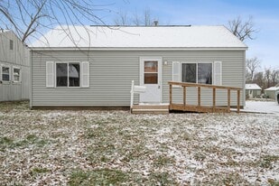 3740 Kencrest Dr NE in Cedar Rapids, IA - Building Photo