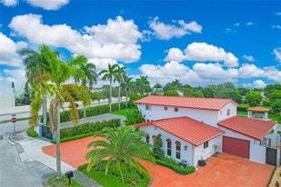 1825 SW 125th Ct in Miami, FL - Building Photo