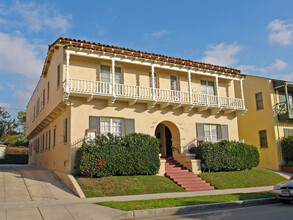 346 N Gardner St in Los Angeles, CA - Building Photo - Building Photo