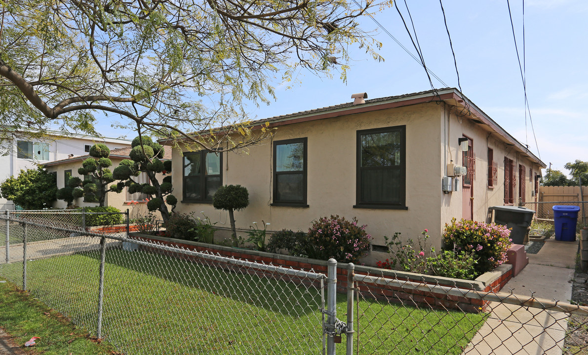 1214-1220 E 18th St in National City, CA - Building Photo