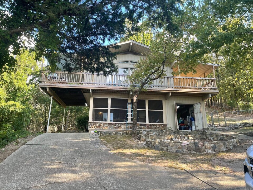 109 Ohio Ct in Hot Springs, AR - Foto de edificio