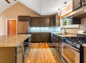 318 Sulphur Springs Rd in Asheville, NC - Building Photo - Building Photo