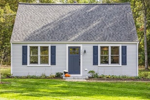 126 Twin Hill Rd in Falmouth, MA - Building Photo