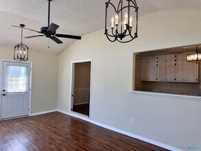 14001 Sandhurst Dr SW in Huntsville, AL - Building Photo - Building Photo