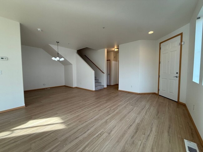 1935 Garry Oaks Ave in Dupont, WA - Building Photo - Building Photo