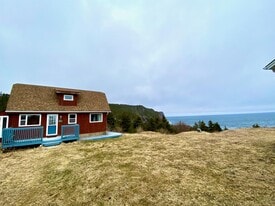 15 Hickeys Ln in Flatrock, NL - Building Photo