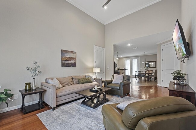 property at 1114 Ruea St