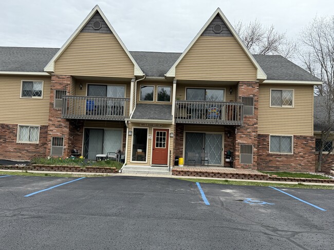 property at 7900 E Cedar Lake Dr