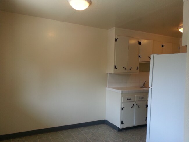 914 College Dr in San Jose, CA - Foto de edificio - Building Photo