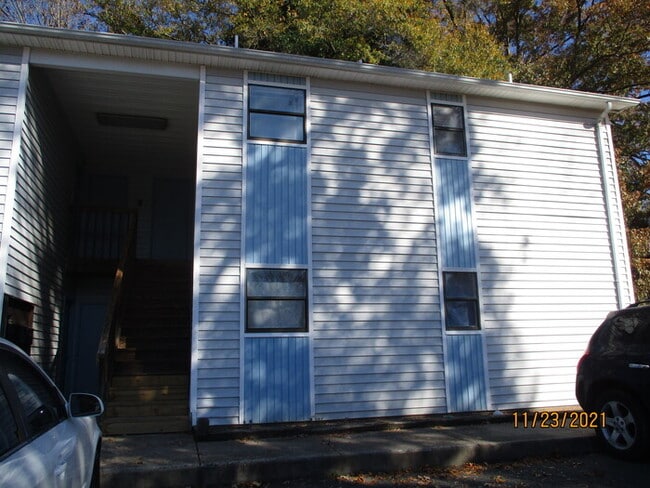 208 Misenheimer Dr NW