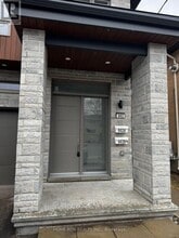 902 Pinecrest Rd in Ottawa, ON - Building Photo - Building Photo