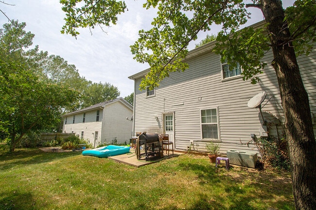 5567 Pinehurst Ln in Columbia, MO - Building Photo - Building Photo