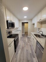 121 Seco Dr in Portland, TX - Building Photo