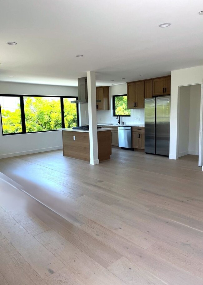 property at 528-530 Westminster Ave