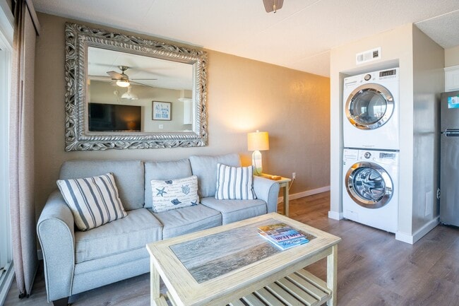 222 N Carolina Ave in Carolina Beach, NC - Building Photo - Building Photo