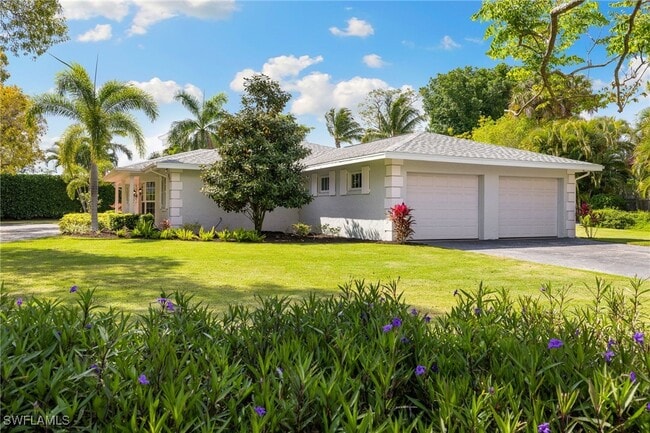 675 Yucca Rd in Naples, FL - Building Photo - Building Photo