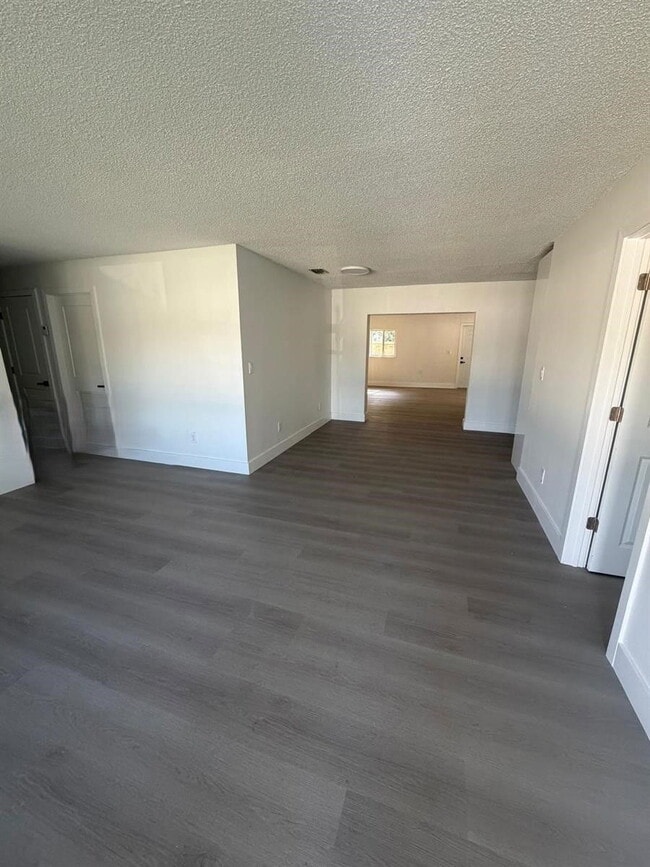 3860 NW 208th St in Miami Gardens, FL - Building Photo - Building Photo