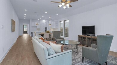 42536 Rustico Rd in Magnolia, TX - Foto de edificio - Building Photo