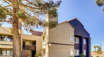 5048 S Rainbow Blvd, Unit 205 in Las Vegas, NV - Building Photo