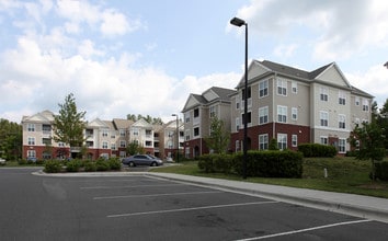 Magnolia Pointe in Durham, NC - Building Photo - Building Photo