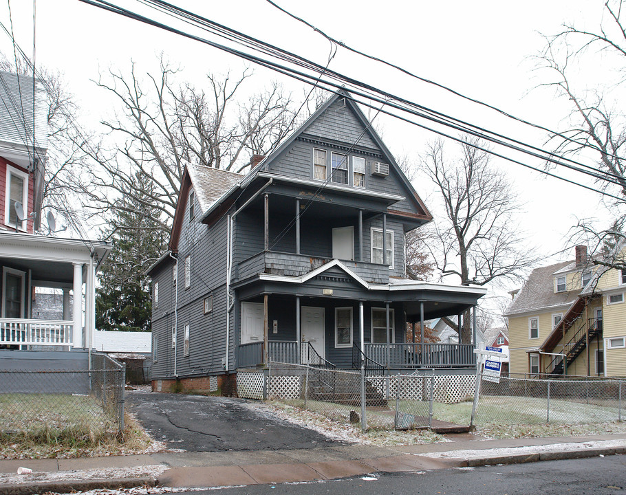 134 Oakland Ter in Hartford, CT - Foto de edificio