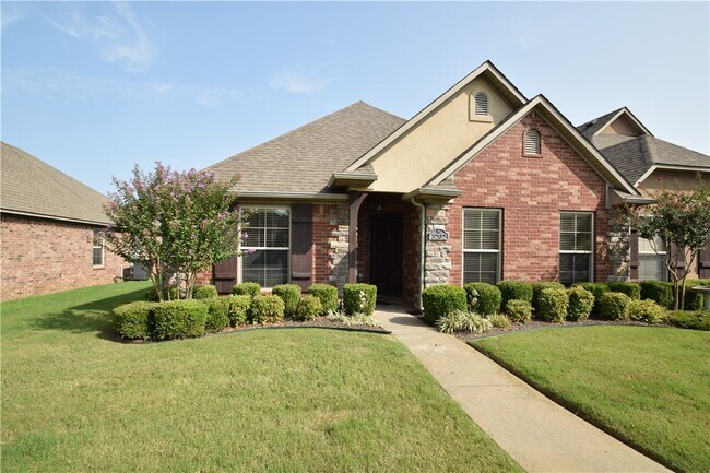 property at 3202 SW Stonepoint Ave