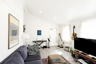 408 Wild Turkey Ln in Charlottesville, VA - Building Photo - Building Photo