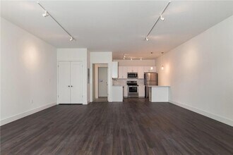35 Van Nydeck Ave, Unit 208 in Beacon, NY - Building Photo - Building Photo