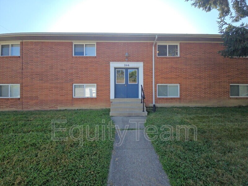 204 N 10th St in Miamisburg, OH - Building Photo