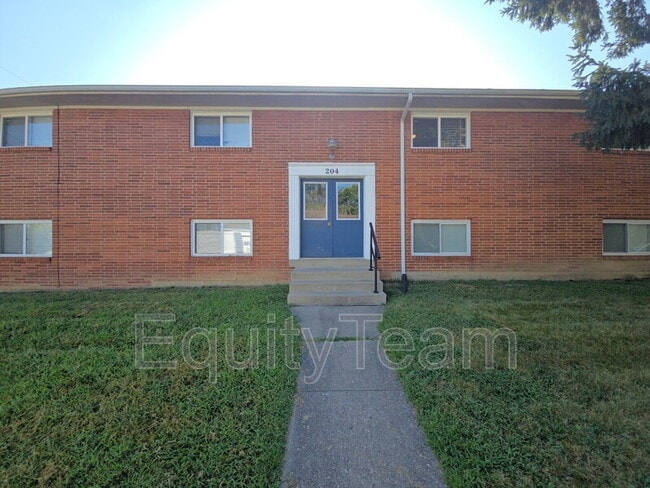 property at 204 N 10th St