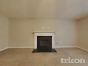 455 Thistle Cove in Atlanta, GA - Building Photo - Building Photo